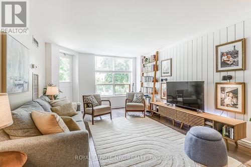 212 - 955 Millwood Road, Toronto (Leaside), ON - Indoor Photo Showing Living Room