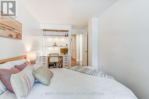 212 - 955 Millwood Road, Toronto (Leaside), ON - Indoor Photo Showing Bedroom