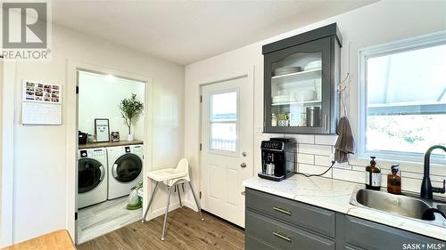 229 Hearn Street, Outlook, SK - Indoor Photo Showing Laundry Room