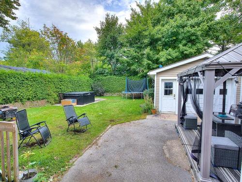 Cour - 250 Rue L'Espérance, Lavaltrie, QC - Outdoor With Backyard