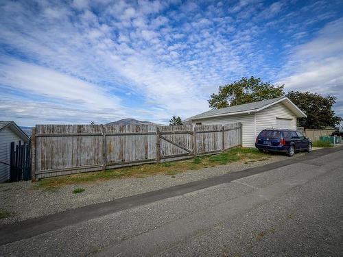 483 Strathcona Terrace, Kamloops, BC - Outdoor