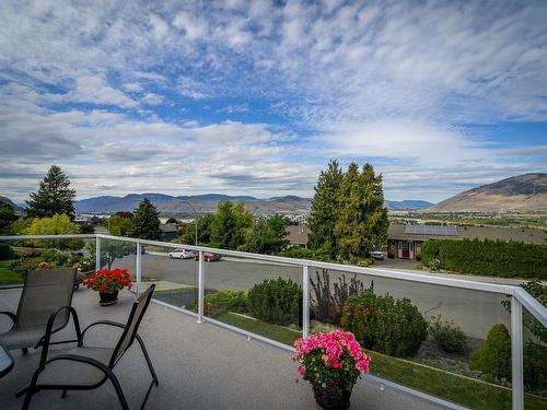 483 Strathcona Terrace, Kamloops, BC - Outdoor With View