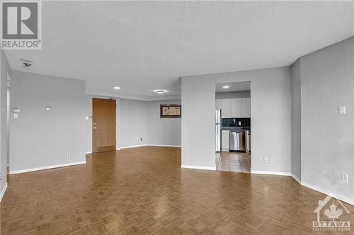 2871 Richmond Road Unit#1112, Ottawa, ON - Indoor