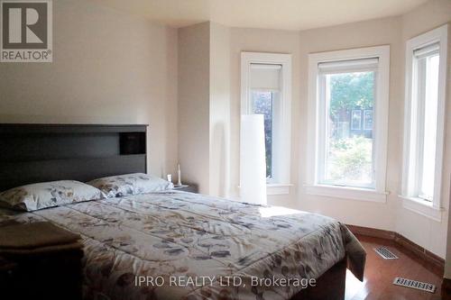 11 Maple Lane, Caledon (Palgrave), ON - Indoor Photo Showing Bedroom