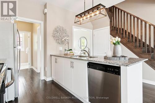 57 City Park Circle, Vaughan (West Woodbridge), ON - Indoor Photo Showing Kitchen With Double Sink With Upgraded Kitchen