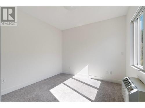 3434 Mckinley Beach Drive Unit# 303, Kelowna, BC - Indoor