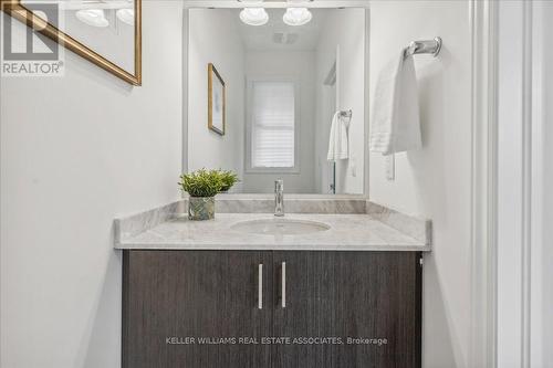 38 Minnock Street, Caledon, ON - Indoor Photo Showing Bathroom