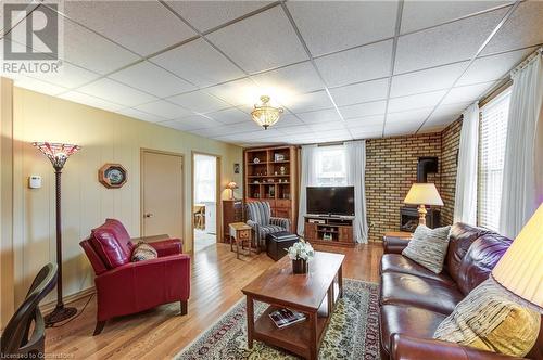 842985 Road 84, Kintore, ON - Indoor Photo Showing Living Room