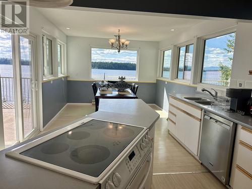 54665 Jardine Road, Cluculz Lake, BC - Indoor Photo Showing Kitchen With Double Sink