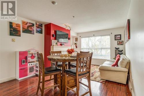 2Xx 2393 Welcher Avenue, Port Coquitlam, BC - Indoor Photo Showing Dining Room