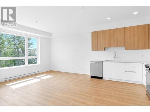 606 11907 223 Street, Maple Ridge, BC - Indoor Photo Showing Kitchen