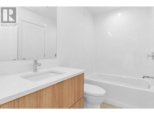 606 11907 223 Street, Maple Ridge, BC - Indoor Photo Showing Bathroom