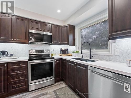 4 Greengrove Way, Whitby (Rolling Acres), ON - Indoor Photo Showing Kitchen With Stainless Steel Kitchen With Double Sink With Upgraded Kitchen