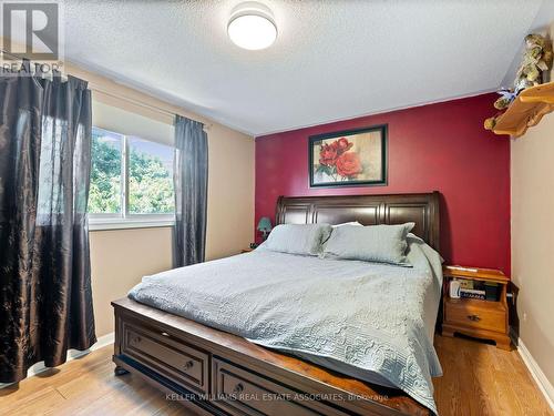 4 Greengrove Way, Whitby (Rolling Acres), ON - Indoor Photo Showing Bedroom