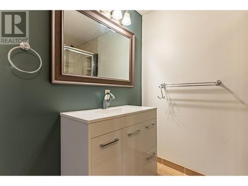 1744 Pennask Terrace, Kamloops, BC - Indoor Photo Showing Bathroom