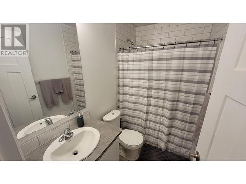 1616 Benniger Road, Christina Lake, BC - Indoor Photo Showing Bathroom