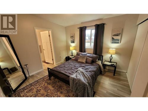 1616 Benniger Road, Christina Lake, BC - Indoor Photo Showing Bedroom