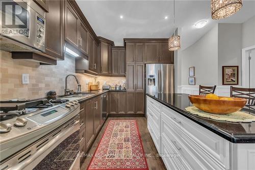 4 Toulon Avenue, Hamilton (Ancaster), ON - Indoor Photo Showing Kitchen With Double Sink With Upgraded Kitchen