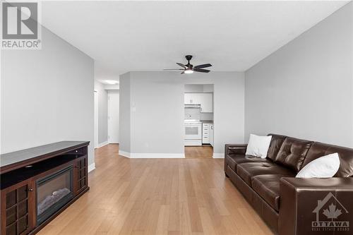 1025 Grenon Avenue Unit#416, Ottawa, ON - Indoor Photo Showing Living Room