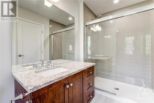 133 Boundstone Way, Kanata, ON - Indoor Photo Showing Bathroom