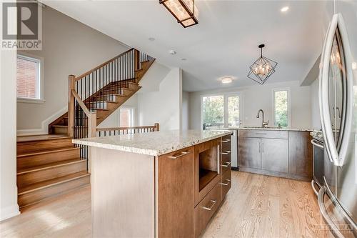 133 Boundstone Way, Kanata, ON - Indoor Photo Showing Kitchen