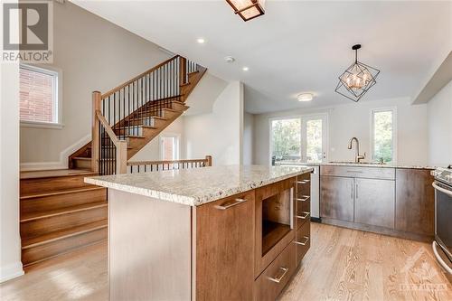 133 Boundstone Way, Kanata, ON - Indoor Photo Showing Kitchen