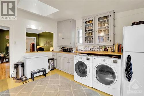 292 Fifth Avenue, Ottawa, ON - Indoor Photo Showing Laundry Room