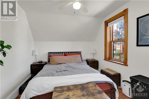 292 Fifth Avenue, Ottawa, ON - Indoor Photo Showing Bedroom