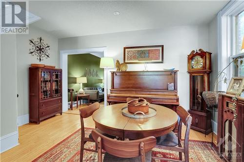 292 Fifth Avenue, Ottawa, ON - Indoor Photo Showing Dining Room