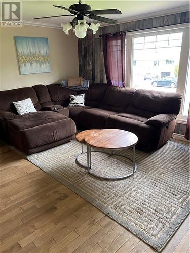 3448 Bruce Street, Cornwall, ON - Indoor Photo Showing Living Room