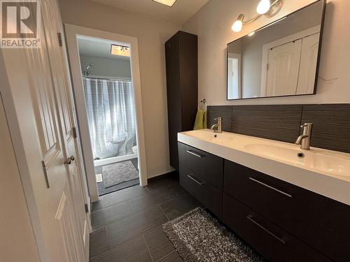 5315 49 Street, Pouce Coupe, BC - Indoor Photo Showing Bathroom