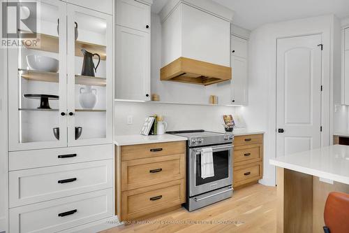 48 Allister Drive, Middlesex Centre (Kilworth), ON - Indoor Photo Showing Kitchen