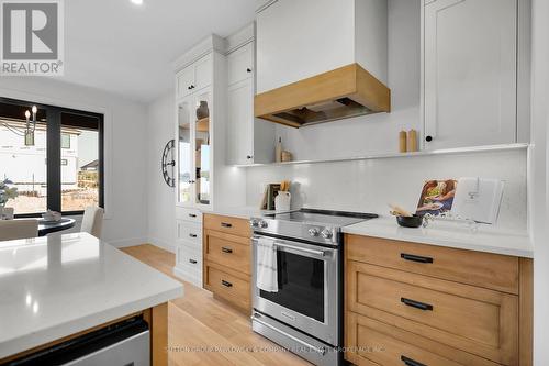 48 Allister Drive, Middlesex Centre (Kilworth), ON - Indoor Photo Showing Kitchen