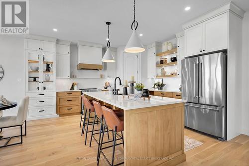 48 Allister Drive, Middlesex Centre (Kilworth), ON - Indoor Photo Showing Kitchen With Upgraded Kitchen