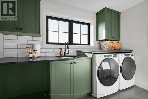 48 Allister Drive, Middlesex Centre (Kilworth), ON - Indoor Photo Showing Laundry Room