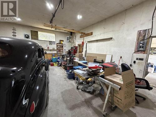 5840 Horse Lake Road, 100 Mile House, BC - Indoor Photo Showing Garage