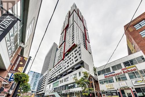 401 - 318 Richmond Street W, Toronto (Waterfront Communities), ON - Outdoor With Facade