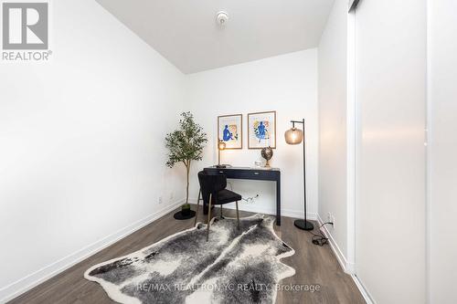 1906 - 5 Buttermill Avenue, Vaughan, ON - Indoor