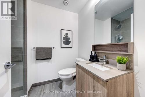 1906 - 5 Buttermill Avenue, Vaughan, ON - Indoor Photo Showing Bathroom