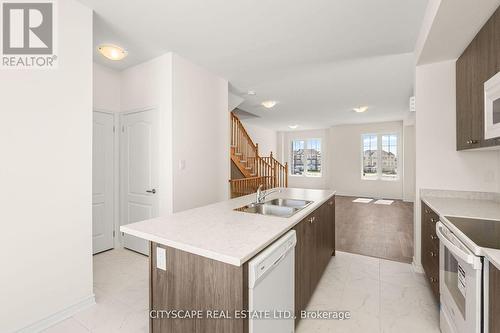 29 Sama Way, Wasaga Beach, ON - Indoor Photo Showing Kitchen With Double Sink