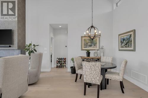 484 Sparrow Hawk Court, Kelowna, BC - Indoor Photo Showing Dining Room