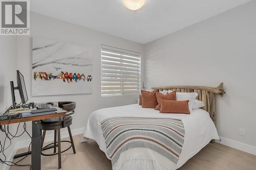 484 Sparrow Hawk Court, Kelowna, BC - Indoor Photo Showing Bedroom