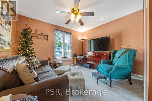 1216 Falgarwood Drive, Oakville (Iroquois Ridge North), ON - Indoor Photo Showing Living Room