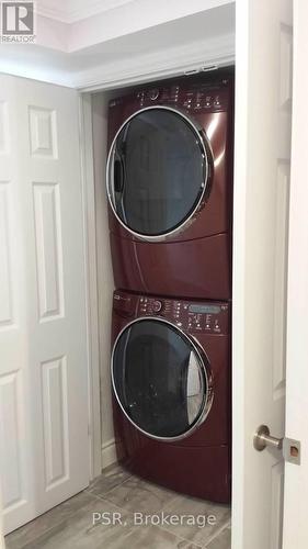 1216 Falgarwood Drive, Oakville (Iroquois Ridge North), ON - Indoor Photo Showing Laundry Room