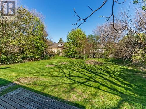 2067 Devon Road, Oakville, ON - Outdoor