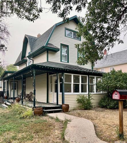 238 2Nd Avenue Nw, Swift Current, SK - Outdoor With Deck Patio Veranda