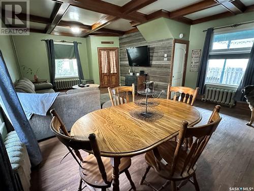 238 2Nd Avenue Nw, Swift Current, SK - Indoor Photo Showing Dining Room