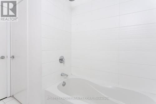 3903 - 15 Iceboat Terrace, Toronto (Waterfront Communities), ON - Indoor Photo Showing Bathroom