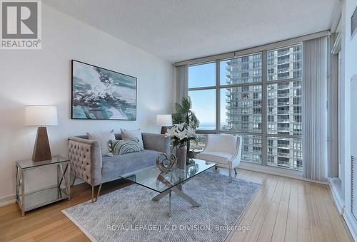 3702 - 35 Mariner Terrace, Toronto (Waterfront Communities), ON - Indoor Photo Showing Living Room