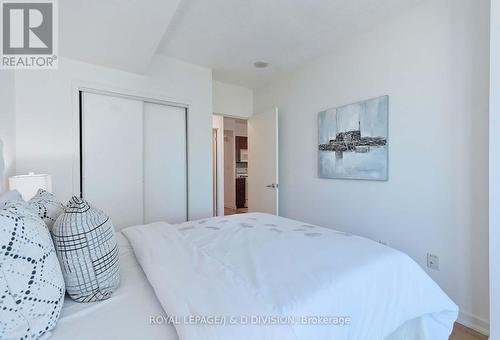 3702 - 35 Mariner Terrace, Toronto (Waterfront Communities), ON - Indoor Photo Showing Bedroom